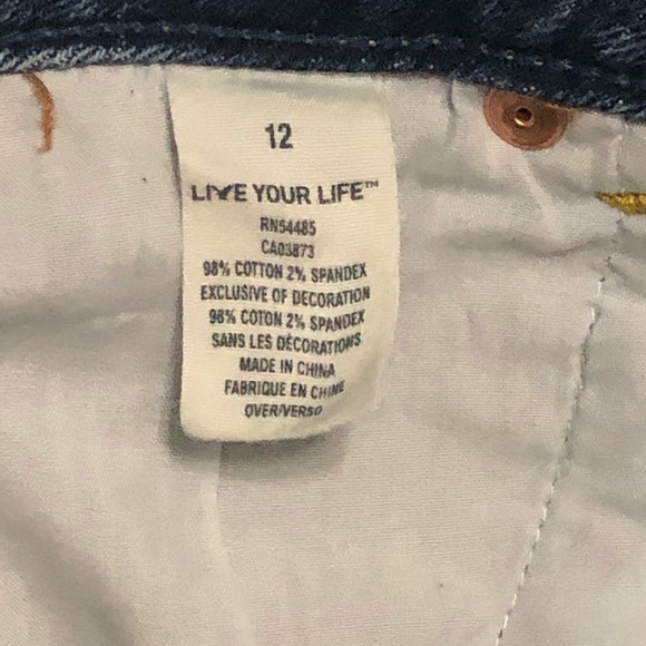 American Eagle medium wash short shorts - Picture 3 of 3